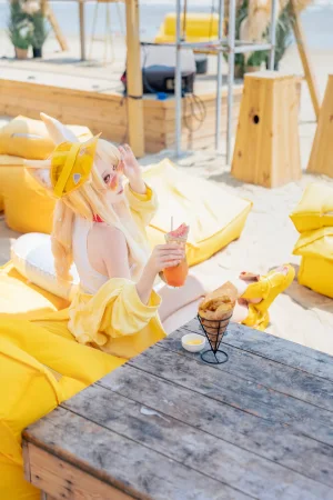 矢量鱼《蔚蓝档案 百合园圣娅 水着》主题写真：65张全套美图