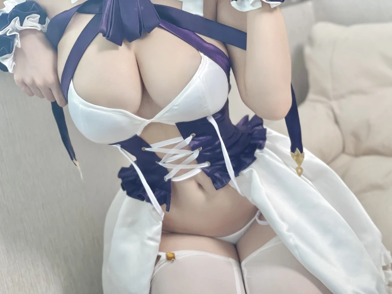 小仓千代《Fantia 2022年10月会员合集（12期）》主题写真：82张全套美图