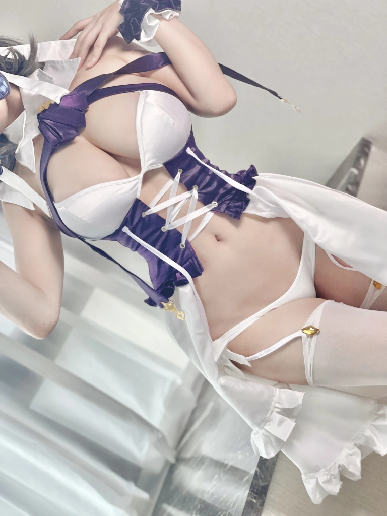 小仓千代《Fantia 2022年10月会员合集（12期）》主题写真：82张全套美图