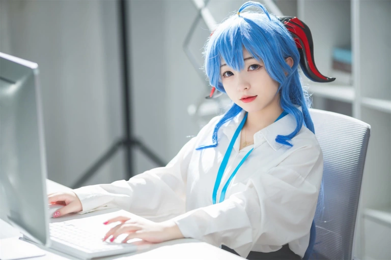 花铃《甘雨秘书OL》主题写真：93张全套美图