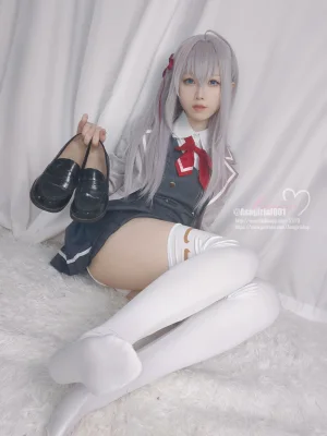 朝霧愛《Patreon会员订阅》主题写真：48张全套美图
