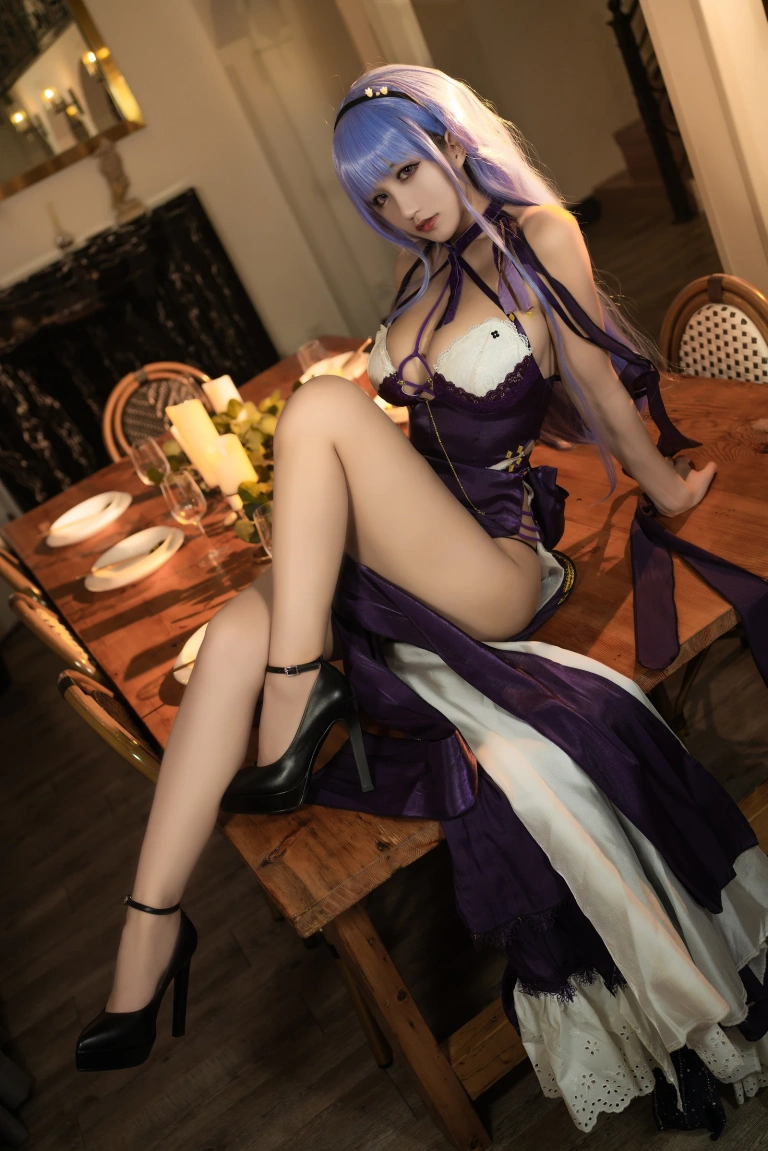 小仓千代《黛朵礼服》主题写真：19张全套美图