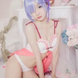 木棉棉《蕾姆睡衣》主题写真：24张全套美图