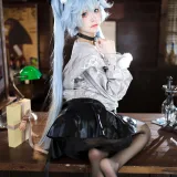 九柒喵《少女前线 芙洛伦·药心巧克力》主题写真：29张全套美图