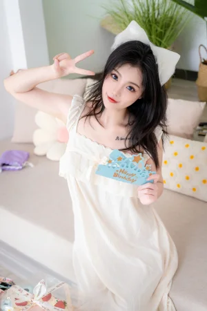 桃良阿宅《蛋糕》主题写真：33张全套美图