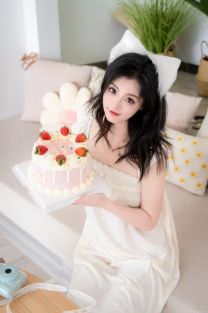 桃良阿宅《蛋糕》主题写真：33张全套美图