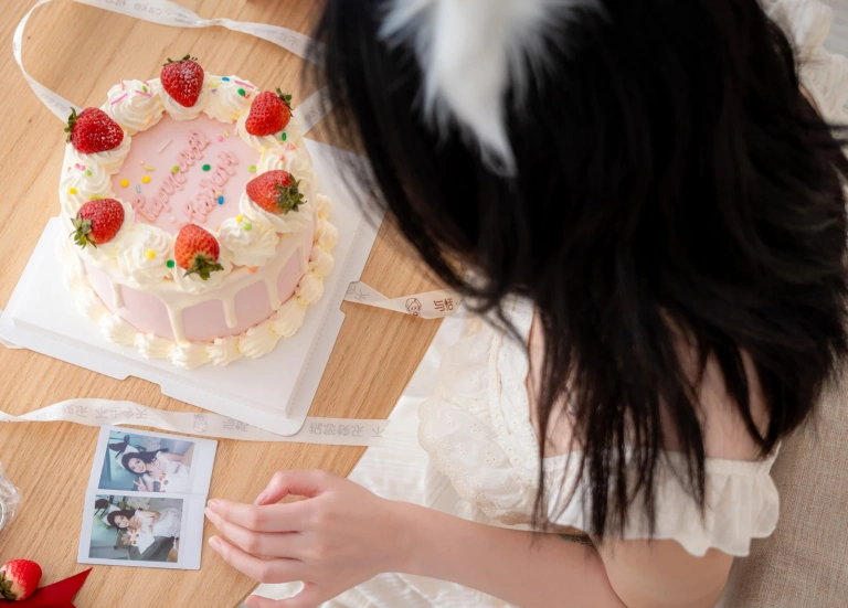 桃良阿宅《蛋糕》主题写真：33张全套美图