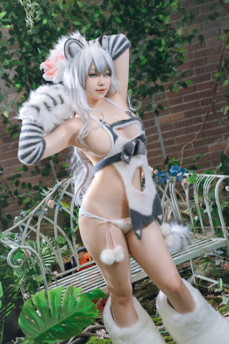 一北亦北《白虎兽娘福瑞》主题写真：40张全套美图