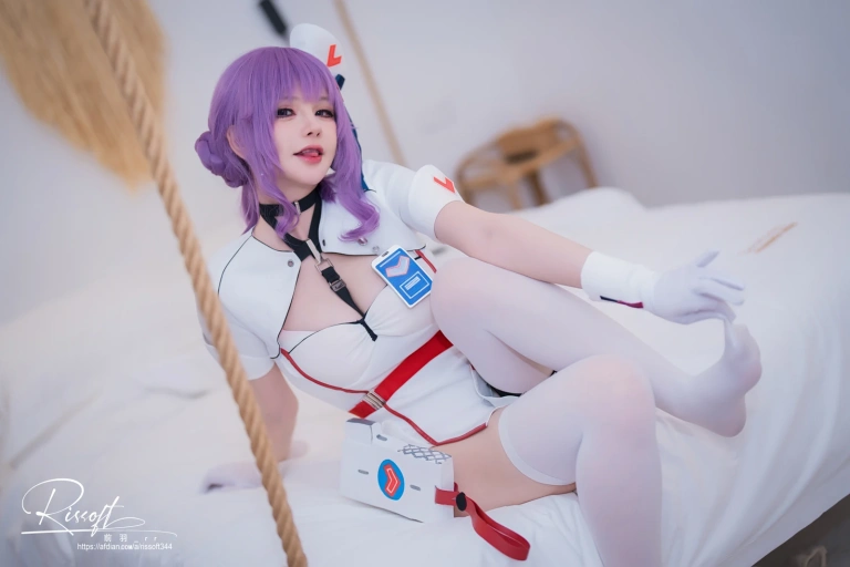 前羽《スノウブレイク禁域降臨医師》主题写真：42张全套美图