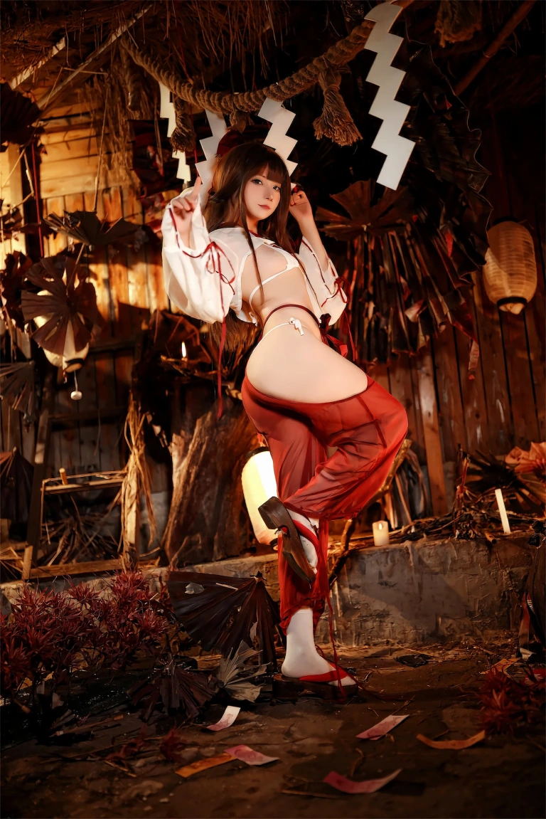 是三不是世《祈福巫女》主题写真：43张全套美图