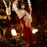 是三不是世《祈福巫女》主题写真：43张全套美图