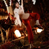 是三不是世《祈福巫女》主题写真：43张全套美图