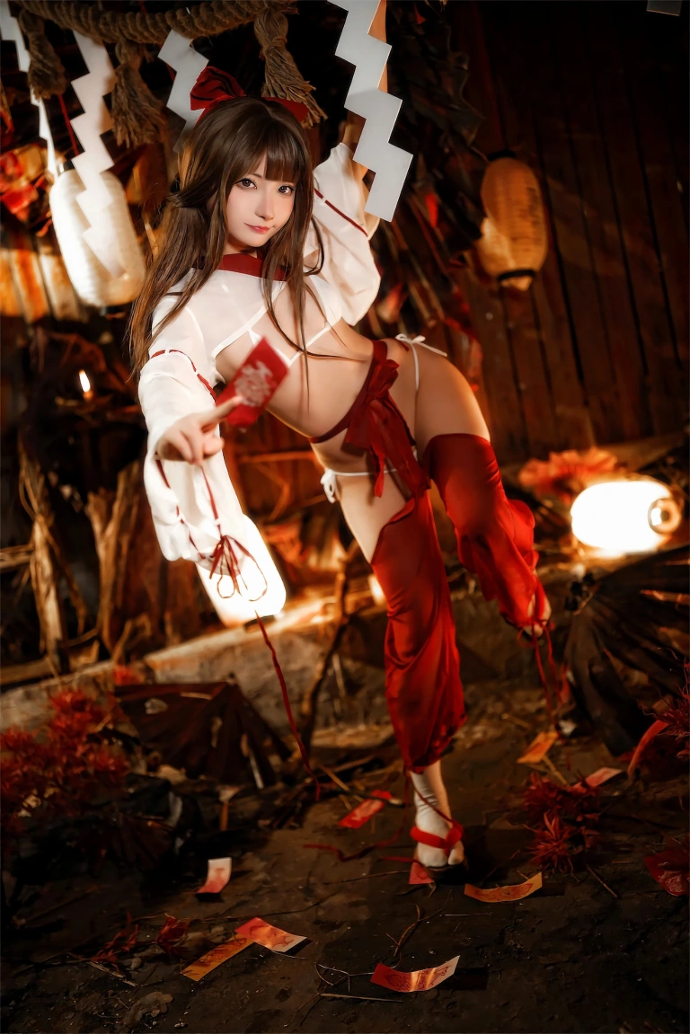 是三不是世《祈福巫女》主题写真：43张全套美图