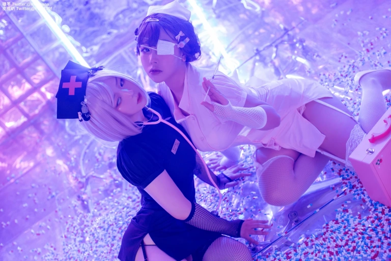 皮皮奶&喵零《万圣节邪恶护士》主题写真：60张全套美图