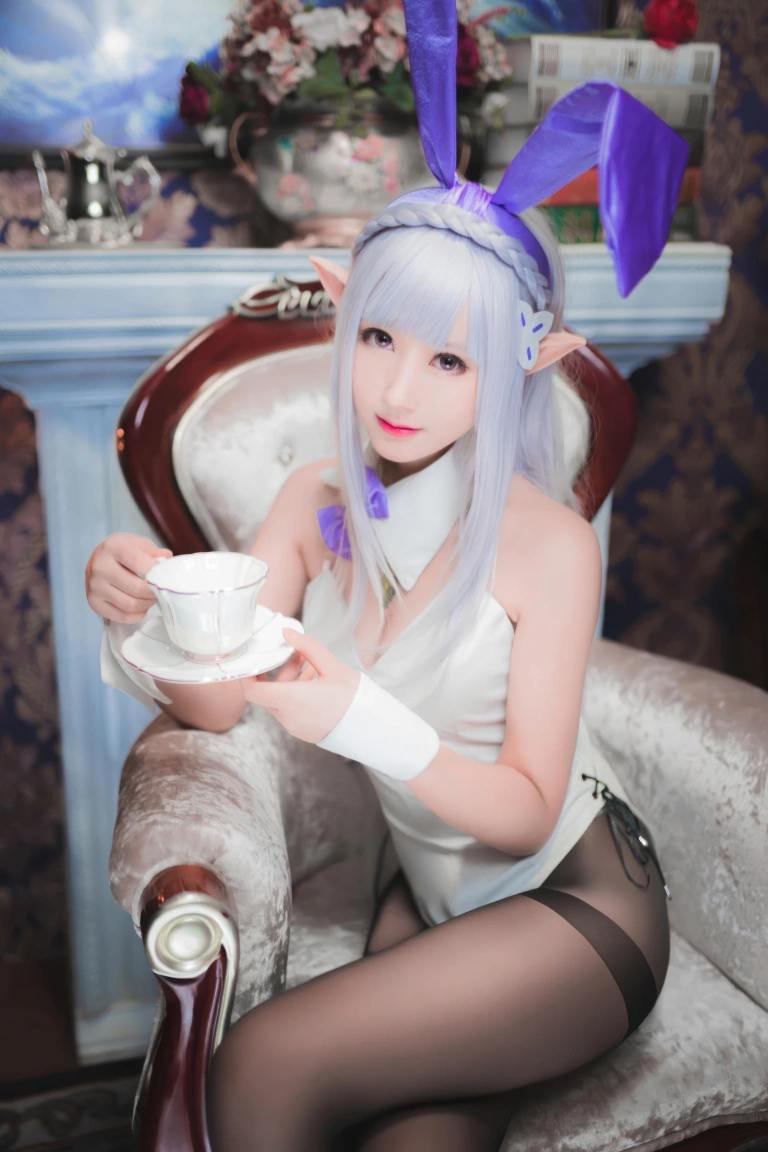 羽生三未《从零开始的异世界生活 艾米莉亚兔女郎》主题写真：22张全套美图