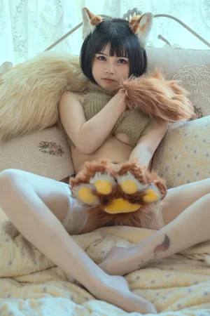 七月喵子《幻想兽娘集日食 牙牙》主题写真：26张全套美图