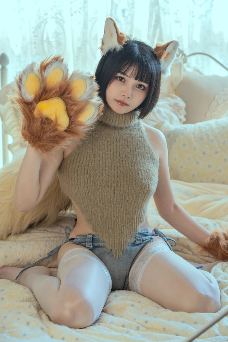 七月喵子《幻想兽娘集日食 牙牙》主题写真：26张全套美图