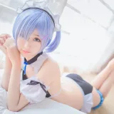木棉棉《蕾姆泳装》主题写真：26张全套美图