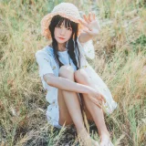 桜桃喵《田野》主题写真：29张全套美图