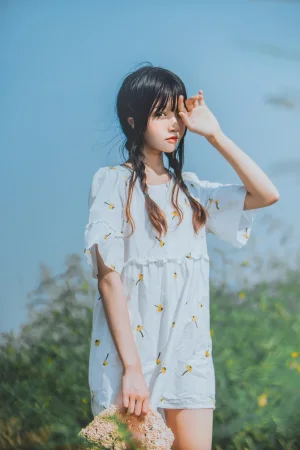 桜桃喵《田野》主题写真：29张全套美图