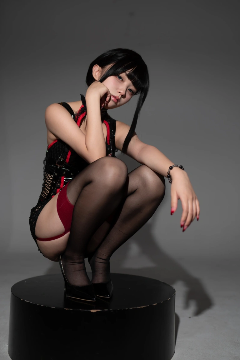 花铃《特工护士》主题写真：31张全套美图