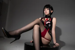 花铃《特工护士》主题写真：31张全套美图