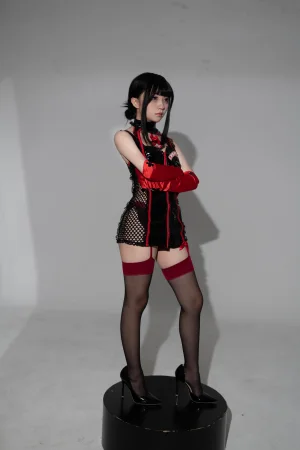 花铃《特工护士》主题写真：31张全套美图