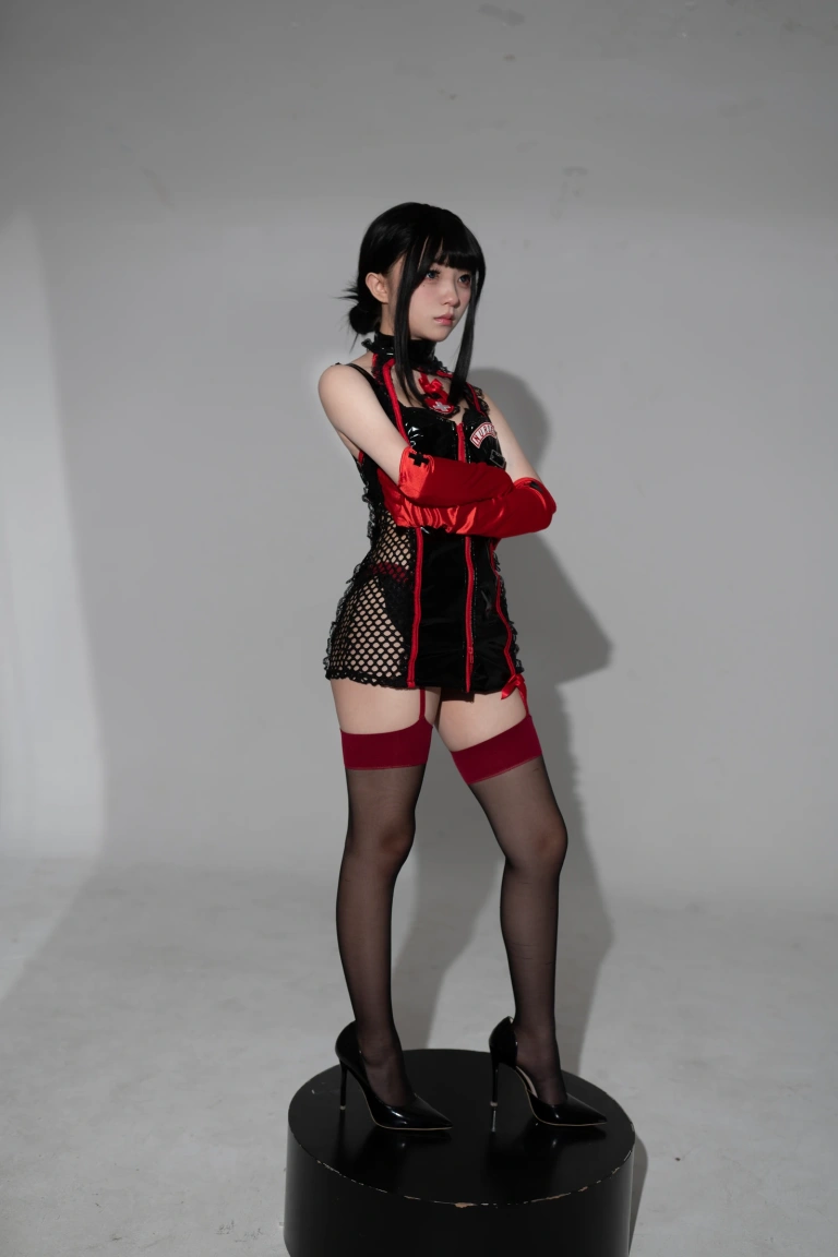 花铃《特工护士》主题写真：31张全套美图