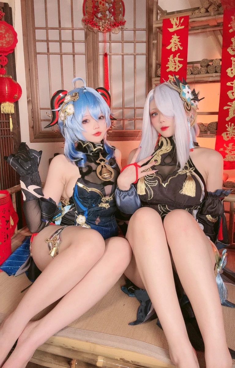 九言&小瑶幺幺《原神新春 甘雨&申鹤海灯节双人》主题写真：34张全套美图，含8个视频