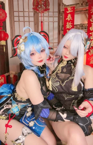 九言&小瑶幺幺《原神新春 甘雨&申鹤海灯节双人》主题写真：34张全套美图，含8个视频