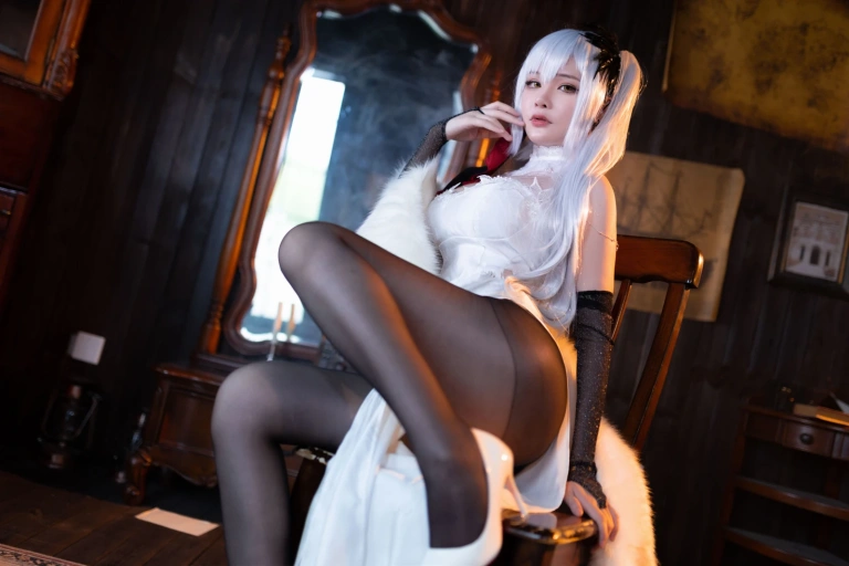 前羽《碧蓝航线 德雷克》主题写真：41张全套美图