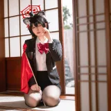屿鱼《蔚蓝档案 春日椿 导游》主题写真：55张全套美图