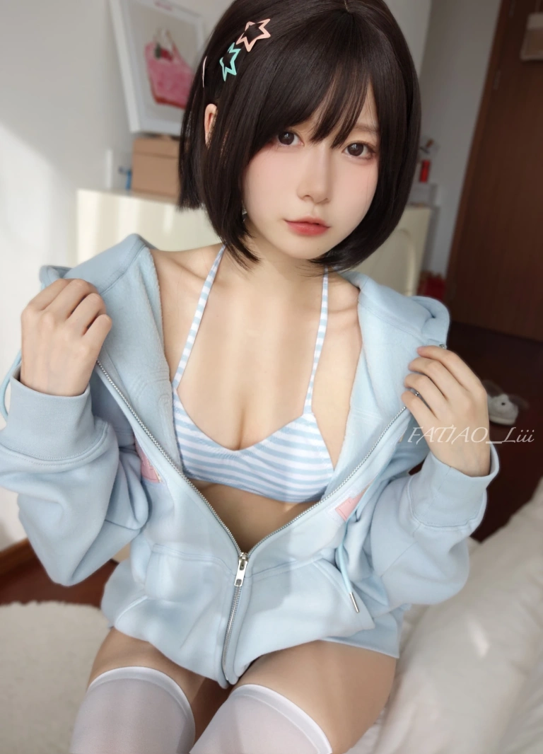 迷之呆梨《Fantia 2022年12月会员合集（8期）》主题写真：167张全套美图，含6个视频