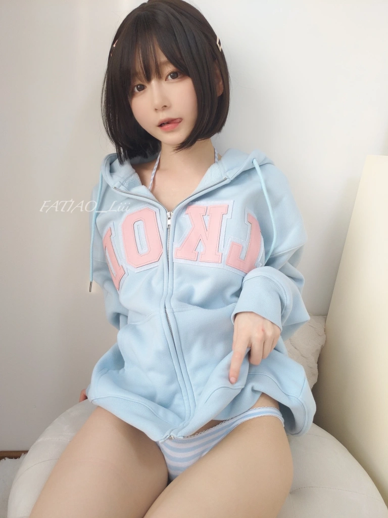 迷之呆梨《Fantia 2022年12月会员合集（8期）》主题写真：167张全套美图，含6个视频