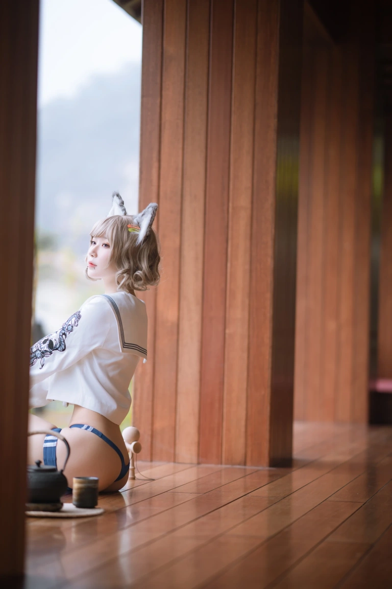 阿包也是兔娘《X型体操服》主题写真：30张全套美图