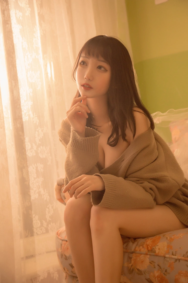 周叽是可爱兔兔《复古毛衣》主题写真：19张全套美图