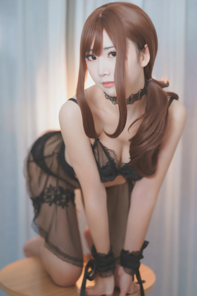 面饼仙儿《黑纱私房》主题写真：18张全套美图