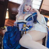 宮本桜《碧蓝航线 信浓 原皮》主题写真：20张全套美图