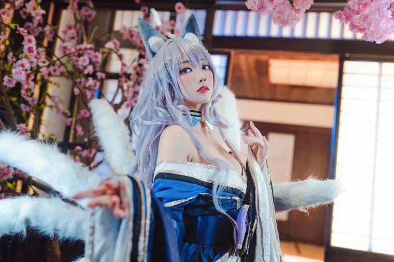 宮本桜《碧蓝航线 信浓 原皮》主题写真：20张全套美图
