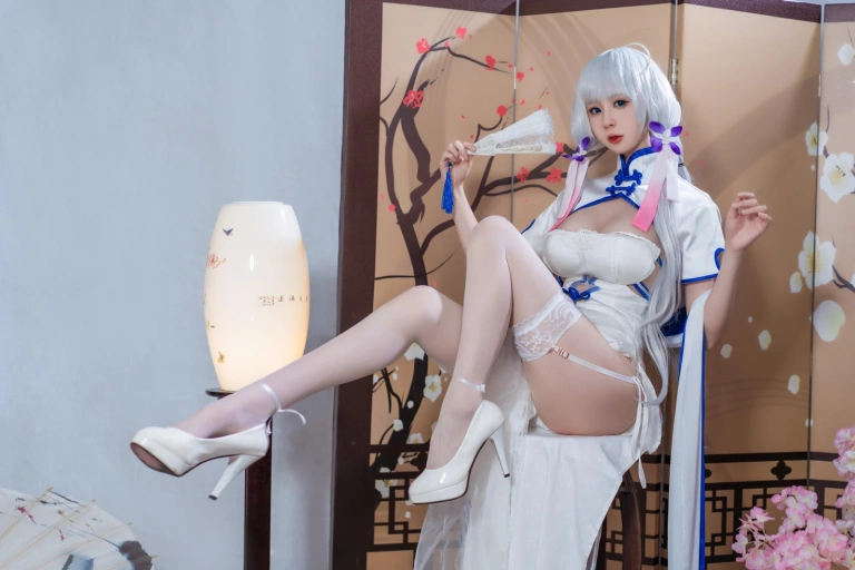 西园寺南歌《碧蓝航线 光辉旗袍》主题写真：24张全套美图