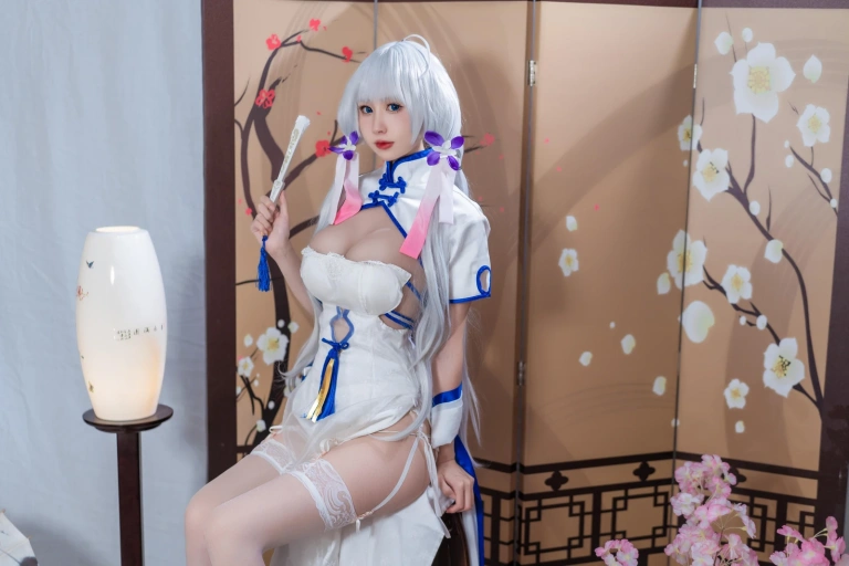 西园寺南歌《碧蓝航线 光辉旗袍》主题写真：24张全套美图