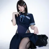 屿鱼《竞泳》主题写真：28张全套美图