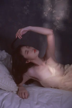 桃良阿宅《核桃》主题写真：41张全套美图