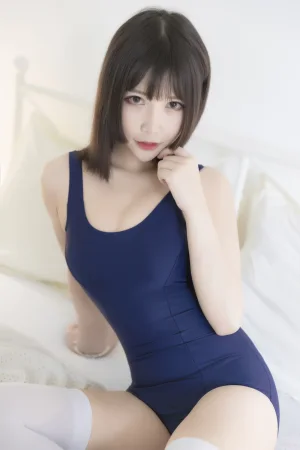 抱走莫子《死库水》主题写真：48张全套美图