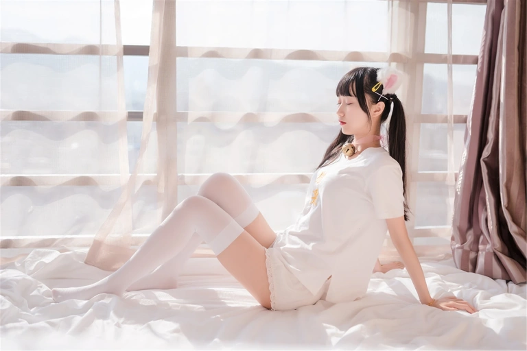 木棉棉《猫系少女》主题写真：50张全套美图