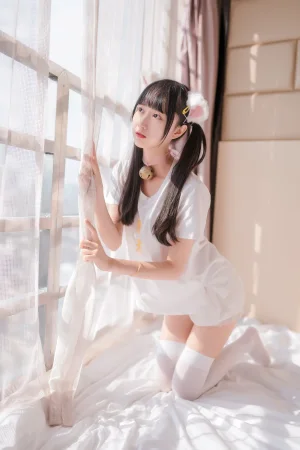 木棉棉《猫系少女》主题写真：50张全套美图