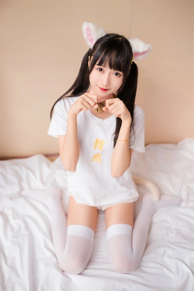 木棉棉《猫系少女》主题写真：50张全套美图