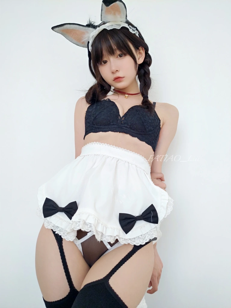 迷之呆梨《Fantia 2023年01月会员合集（10期）》主题写真：235张全套美图，含6个视频