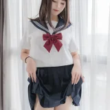 蜜汁猫裘《猫耳JK》主题写真：40张全套美图