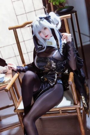末夜《NIKKE 胜利女神 布兰儿》主题写真：29张全套美图